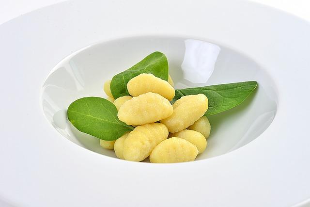 Jak podávat gnocchi s krémovou omáčkou