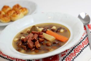 Vegetariánská fazolová polévka: Recept na zdravou polévku