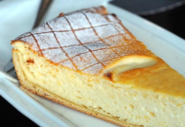 Jak správně servírovat arašídový cheesecake pro maximální zážitek